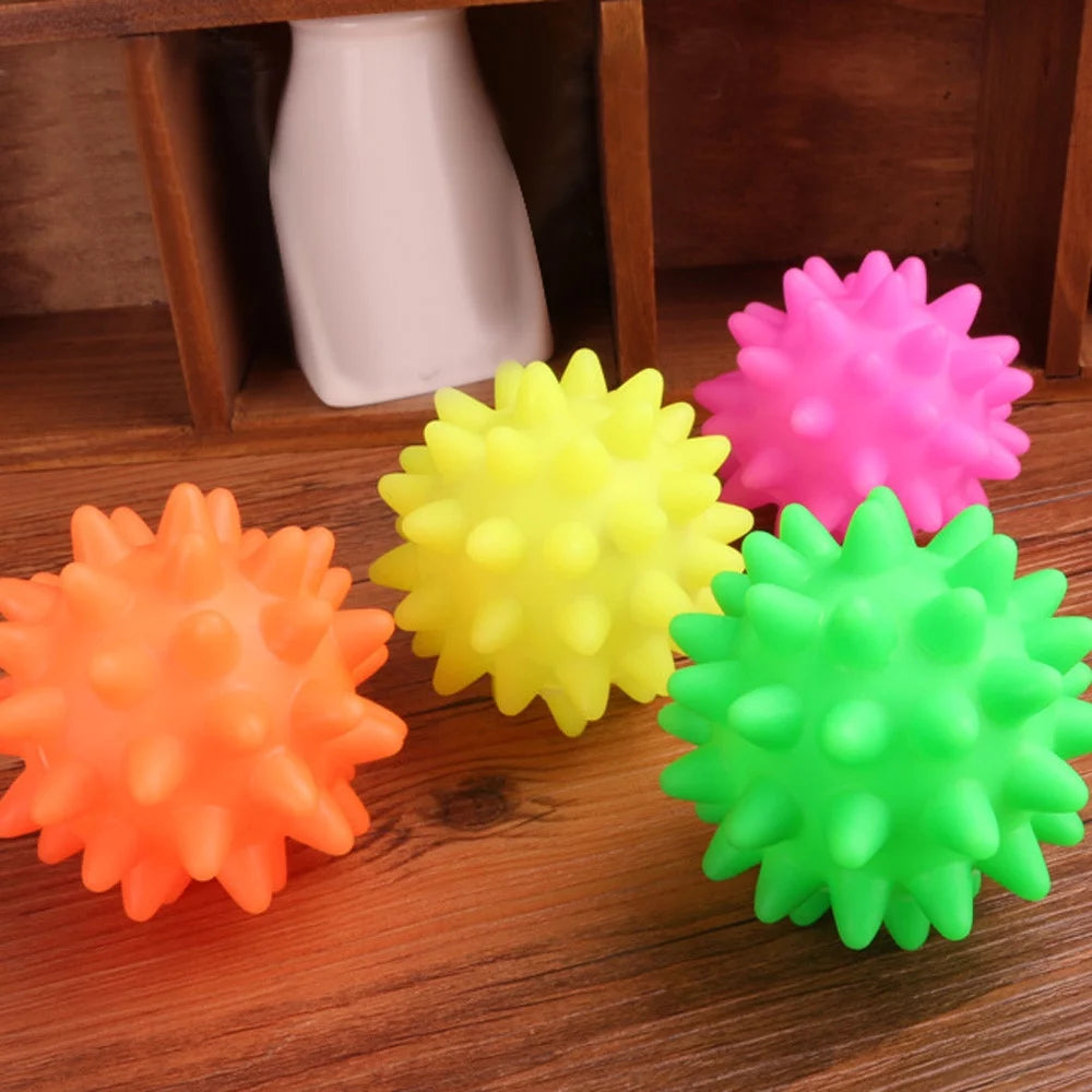 Dog Spiky Ball Toys, Dog Squeaky Chew Balls with Ultra Bouncy, Durable Rubber Dog Toys Ball for Puppy Teething Toys and Pet Cleans Teeth